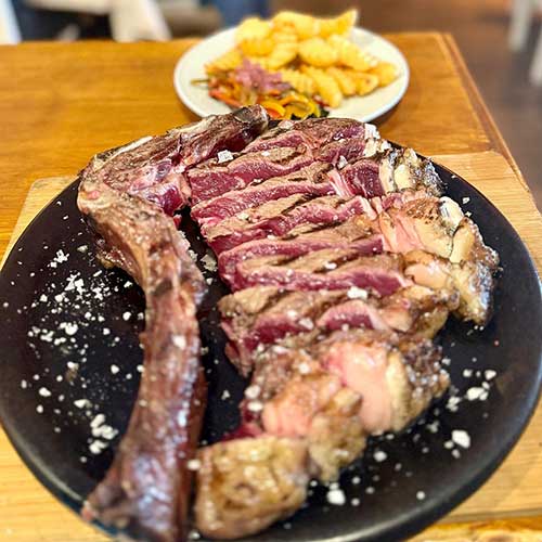 EMBOCA59376BajaRS Chuletón de vaca en SAllent de Gállego Restaurante Emboca